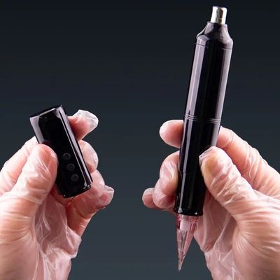 होंठ लाइन के लिए वायरलेस स्थायी मेकअप डिवाइस ब्रॉव बैटरी क्षमता 1200mAh समारोह होंठ टैटू अकादमी आपूर्तिकर्ता